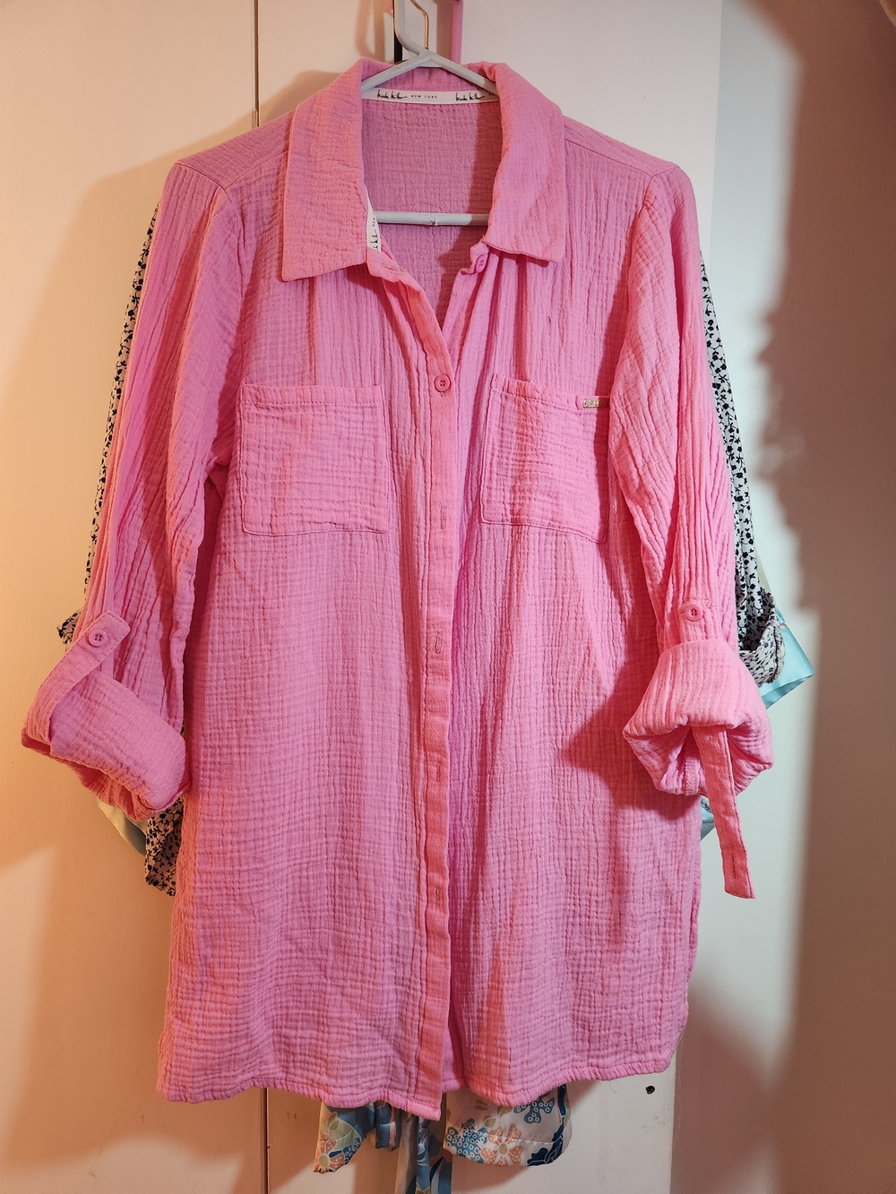 Nicole Miller Pink Textured Button-Up Shirt L